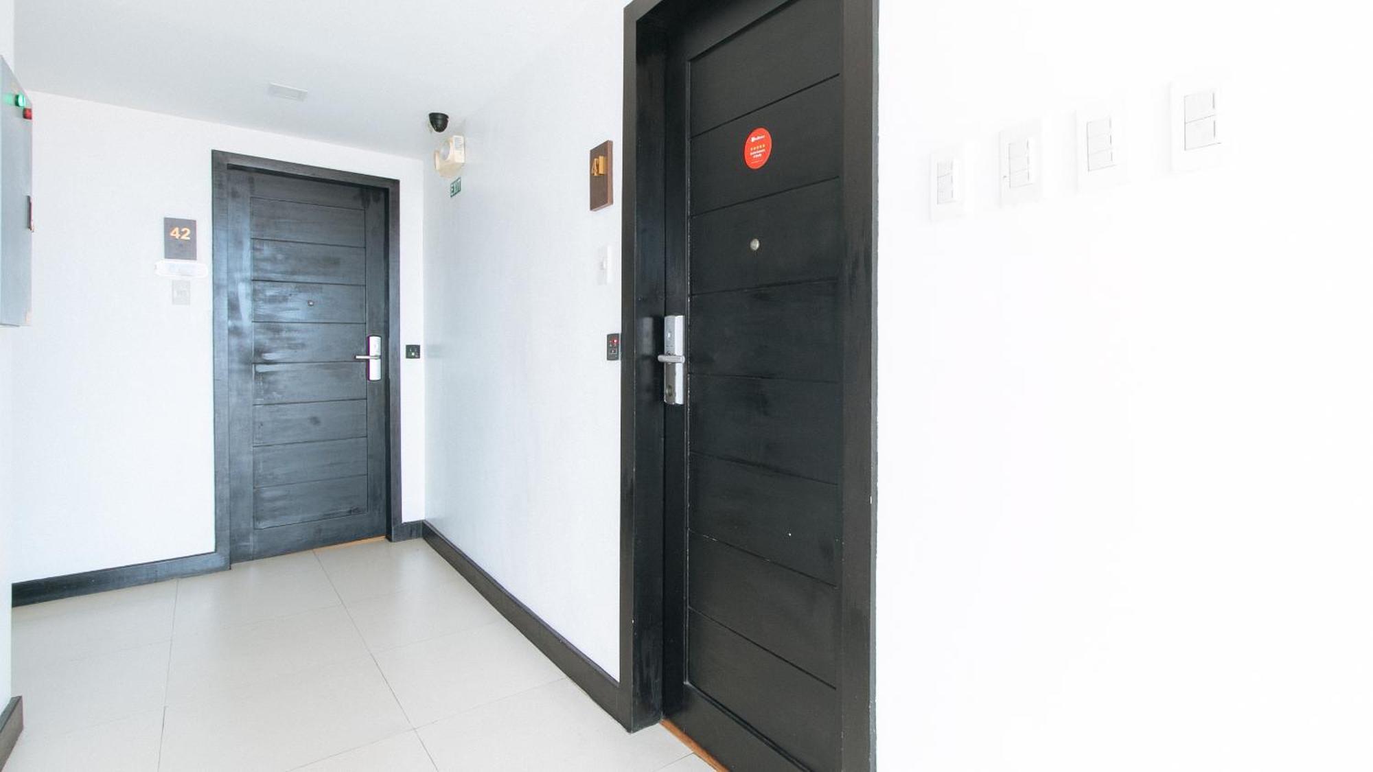 Reddoorz Plus At Mm Hotel Las Pinas Former Reddoorz Plus Near Bamboo Organ Exterior photo