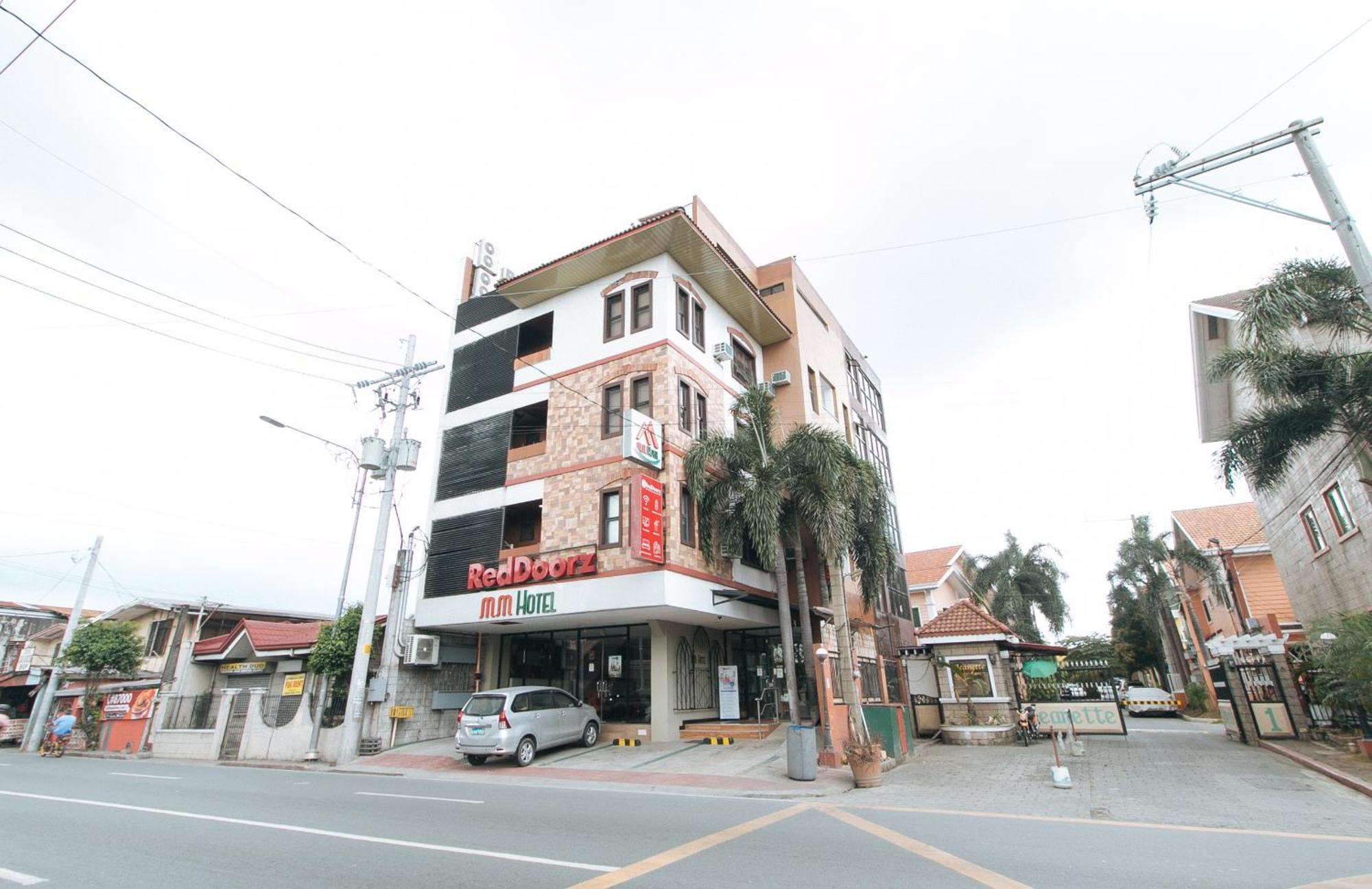 Reddoorz Plus At Mm Hotel Las Pinas Former Reddoorz Plus Near Bamboo Organ Exterior photo