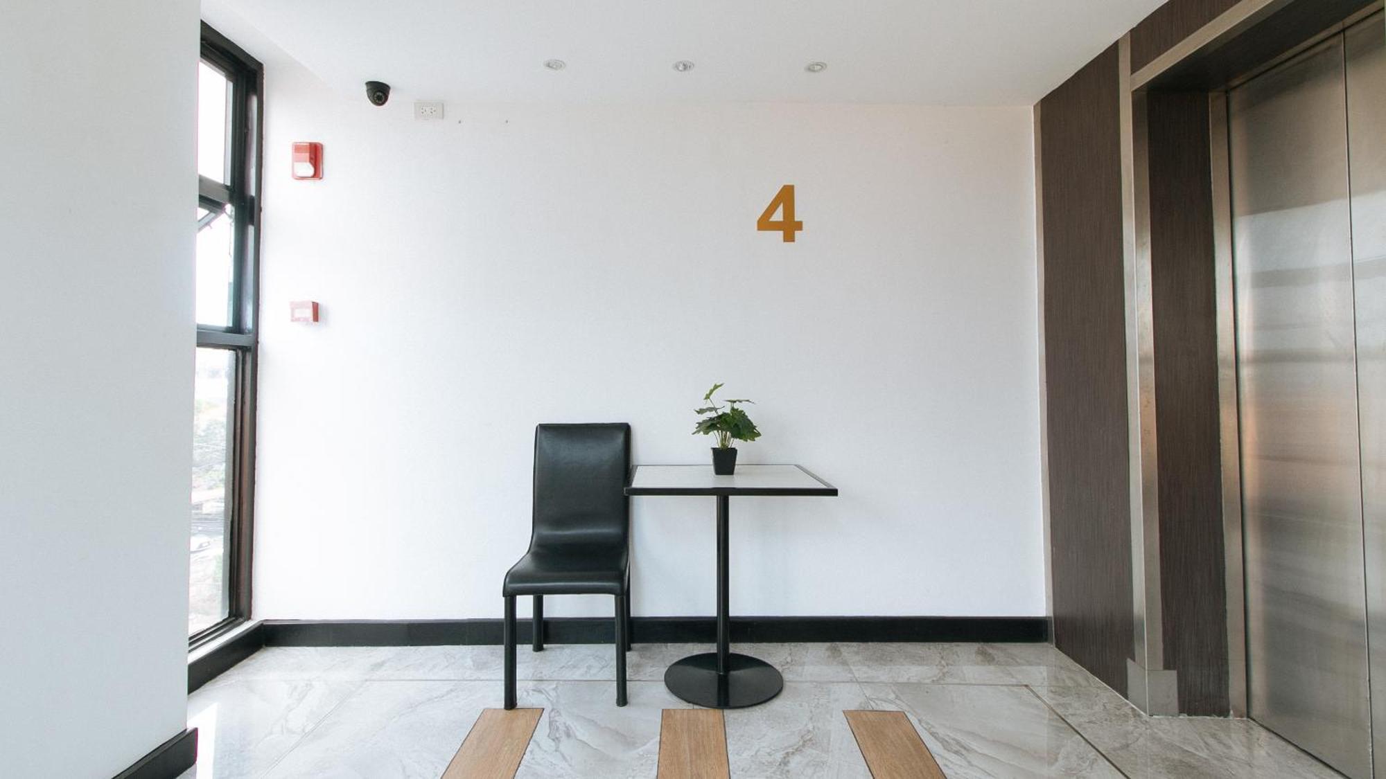 Reddoorz Plus At Mm Hotel Las Pinas Former Reddoorz Plus Near Bamboo Organ Exterior photo
