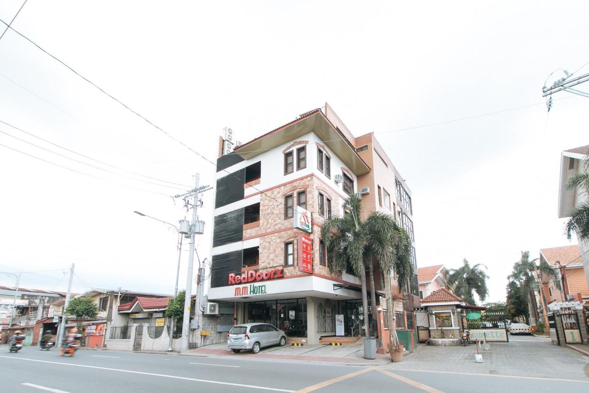 Reddoorz Plus At Mm Hotel Las Pinas Former Reddoorz Plus Near Bamboo Organ Exterior photo